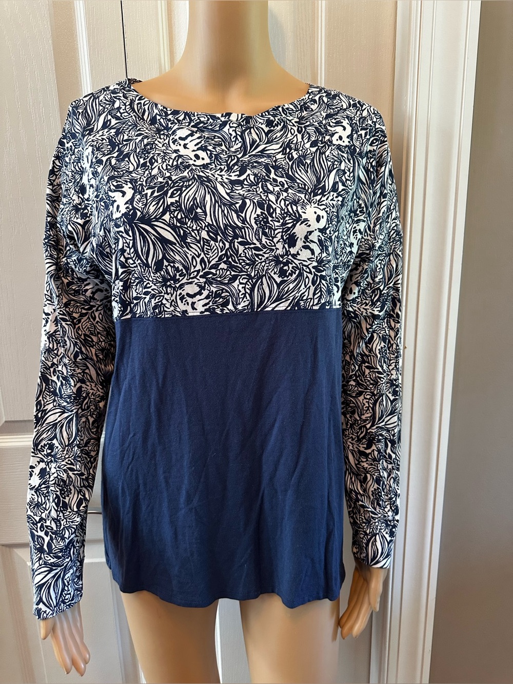 Lilly Pulitzer Finn Navy & White Floral Panel Long-Sleeve Top